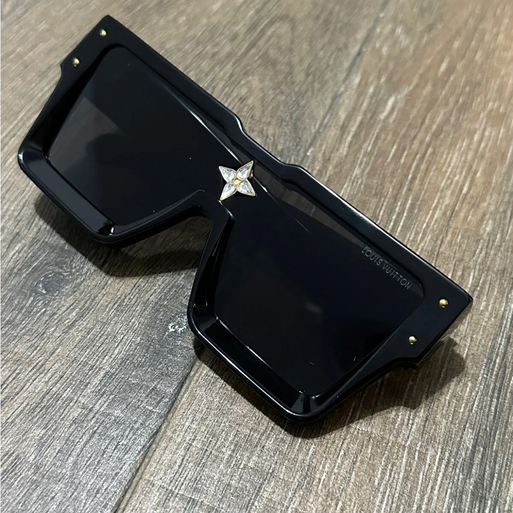Louis Vuitton Sunglasses Cyclone